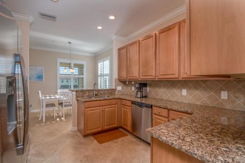 Real Estate Photos of Kevin Novak Photo.