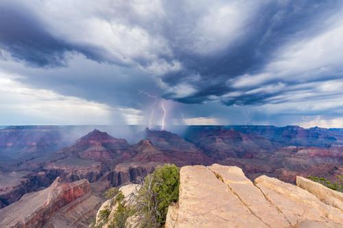 Rotating thunderstorm over Grand Canyon National Park, AZ.  ©2018 Kevin Novak.
